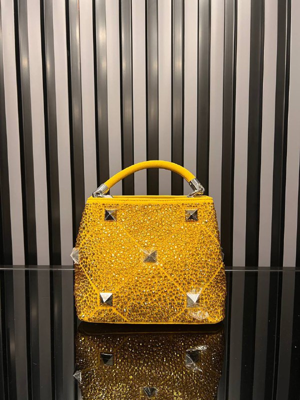 VALENTINO GARAVANI-ROMAN STUD RHINESTONE HANDBAG