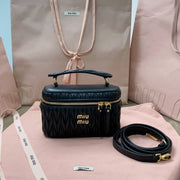 BORSA IN NAPPA MATELASSÈ-MIU MIU